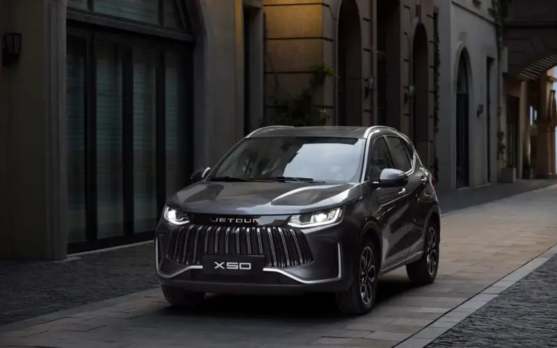 JETOUR X50 en Panamá: ficha técnica, equipamiento y rivales