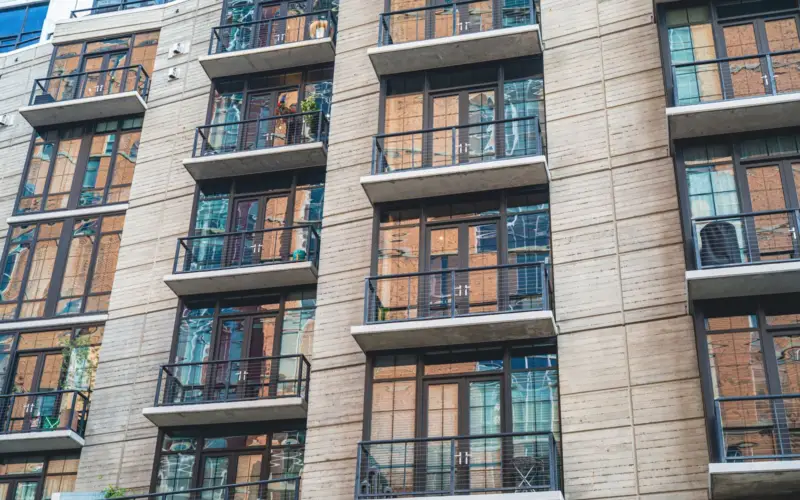 Mantenimiento de aire acondicionado en edificios de propiedad horizontal en Panamá: qué debe cubrir y quién decide Mantenimiento de aire acondicionado en edificios de propiedad horizontal en Panamá: qué debe cubrir y quién decide